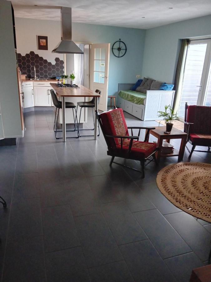 B&B Typisch Lelies Liessel Dış mekan fotoğraf