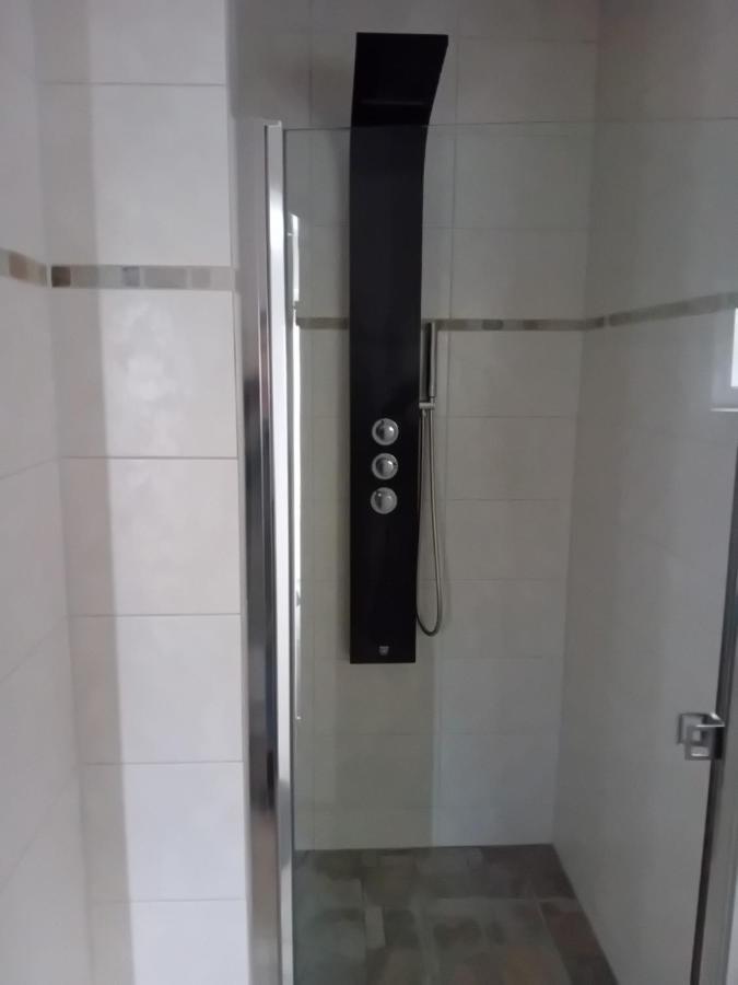B&B Typisch Lelies Liessel Dış mekan fotoğraf