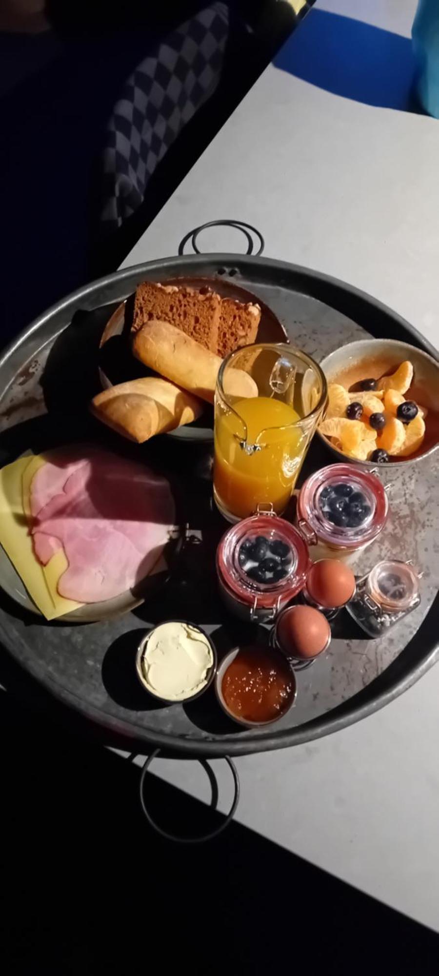 B&B Typisch Lelies Liessel Dış mekan fotoğraf